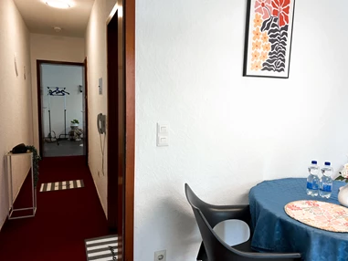 Monteurzimmer: 2-Zimmer-Wohnung mit Balkon – ideal für Monteure & Pendler