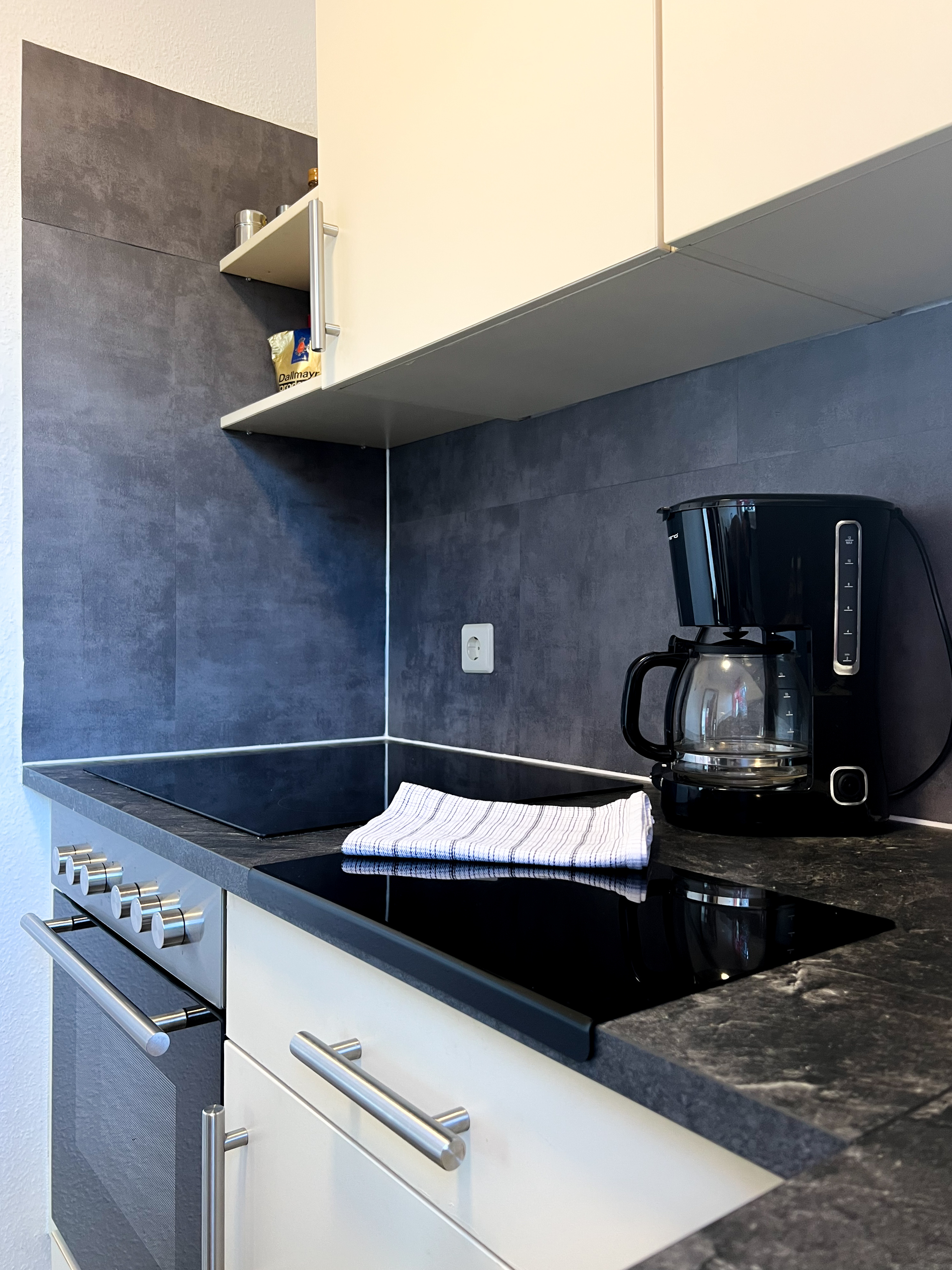 Monteurzimmer: 2-Zimmer-Wohnung mit Balkon – ideal für Monteure & Pendler