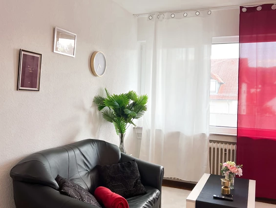 Monteurzimmer: 2-Zimmer-Wohnung mit Balkon – ideal für Monteure & Pendler