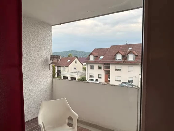 Monteurzimmer: 2-Zimmer-Wohnung mit Balkon – ideal für Monteure & Pendler