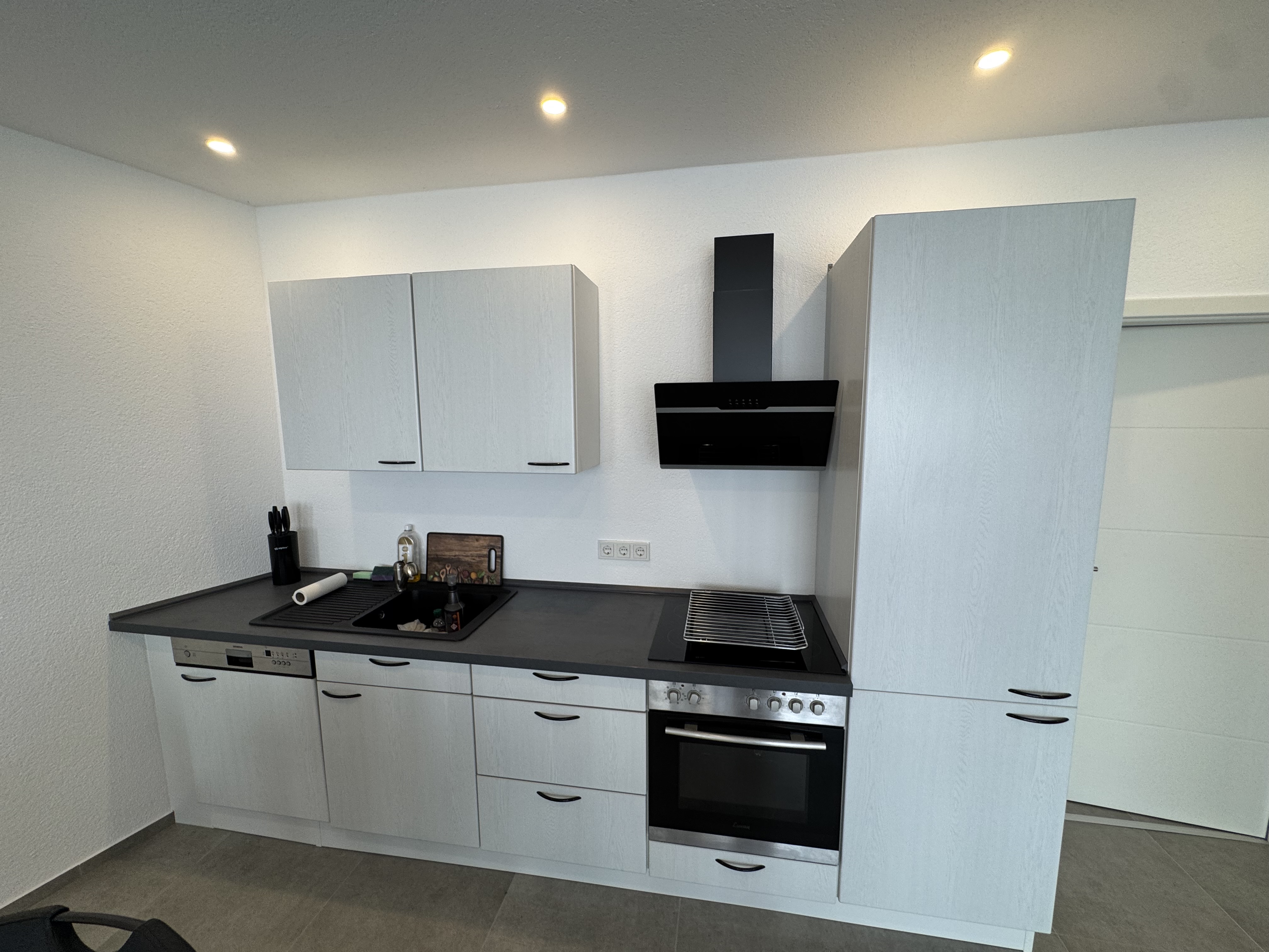 Monteurwohnung - WLAN - Moselle - Küche - Grundstücksgemeinschaft Burg kernsanierte Monteurwohnung 