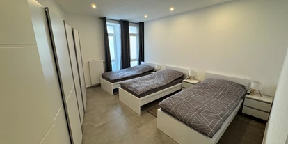 Monteurwohnung - Bettwäsche: Bettwäsche gegen Gebühr - Deutschland - 3-Bettzimmer - Grundstücksgemeinschaft Burg kernsanierte Monteurwohnung