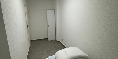 Monteurwohnung - Bettwäsche: Bettwäsche gegen Gebühr - Deutschland - Einzelbettzimmer - Grundstücksgemeinschaft Burg kernsanierte Monteurwohnung