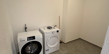 Monteurwohnung - Bettwäsche: Bettwäsche gegen Gebühr - Deutschland - Waschmaschine und Trockner - Grundstücksgemeinschaft Burg kernsanierte Monteurwohnung