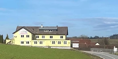 Monteurwohnung - Parkplatz: eigener Parkplatz vorhanden - Österreich - The RoomCenter e.U.