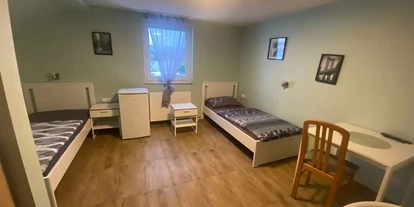 Monteurwohnung - Parkplatz: eigener Parkplatz vorhanden - Österreich - The RoomCenter e.U.