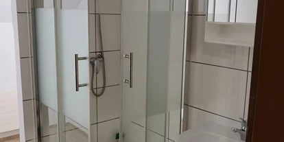 Monteurwohnung - Parkplatz: eigener Parkplatz vorhanden - Österreich - The RoomCenter e.U.