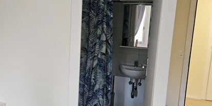 Monteurwohnung - Zimmertyp: Mehrbettzimmer - Schweiz - 3 Möbelierte 1-Zimmer mit Bad und Küchenzeile