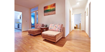 Monteurwohnung - PLZ 31860 (Deutschland) - Eingangsbereich mit Sitzgruppe - Bad Pyrmont, Dr.-Harnier-Str. 7, Ferienwohnung 15