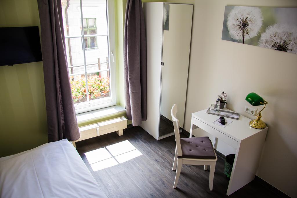 Monteurwohnung - TV - Plauen - Regiohotel Wolmirstedter Hof