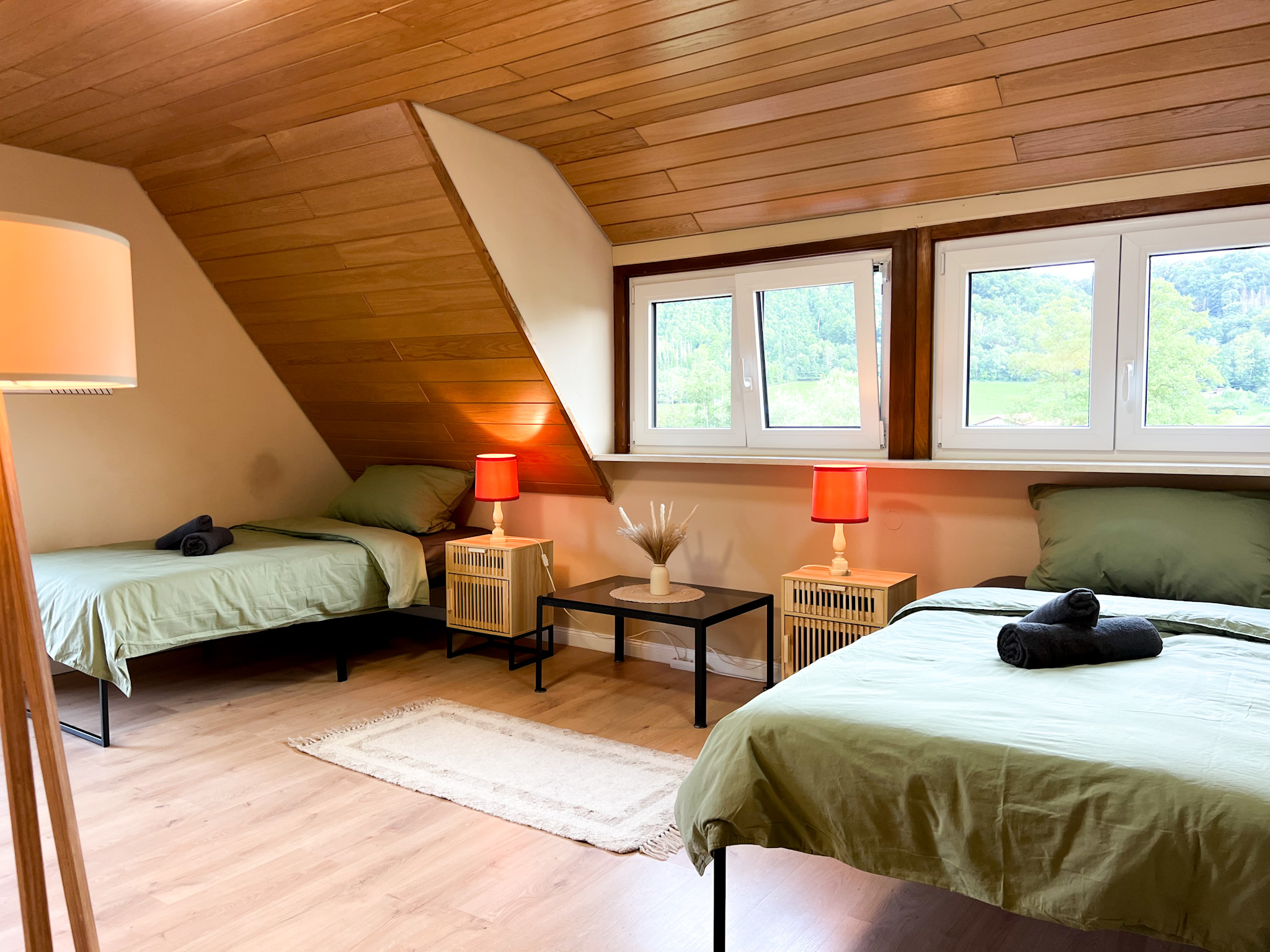 Monteurwohnung: Monteurwohnung 6 Pers/4SZ. Untermünkheim • Küche, WLAN, Parkplatz, Waschmaschine