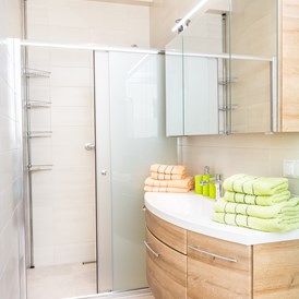 Monteurzimmer: Sissi Badezimmer & Dusche

Sissi Bathroom & shower - Senator-Flats Sissi