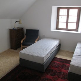 Monteurzimmer: Doppelzimmer - Ruhige Zimmer Ferienwohnung für Urlauber oder Monteure in Zentraler Lage Stadtmitte Nördlingen