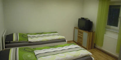 Monteurwohnung - PLZ 72531 (Deutschland) - Schlafzimmer 1 - Ferienwohnung Fam. Kraus