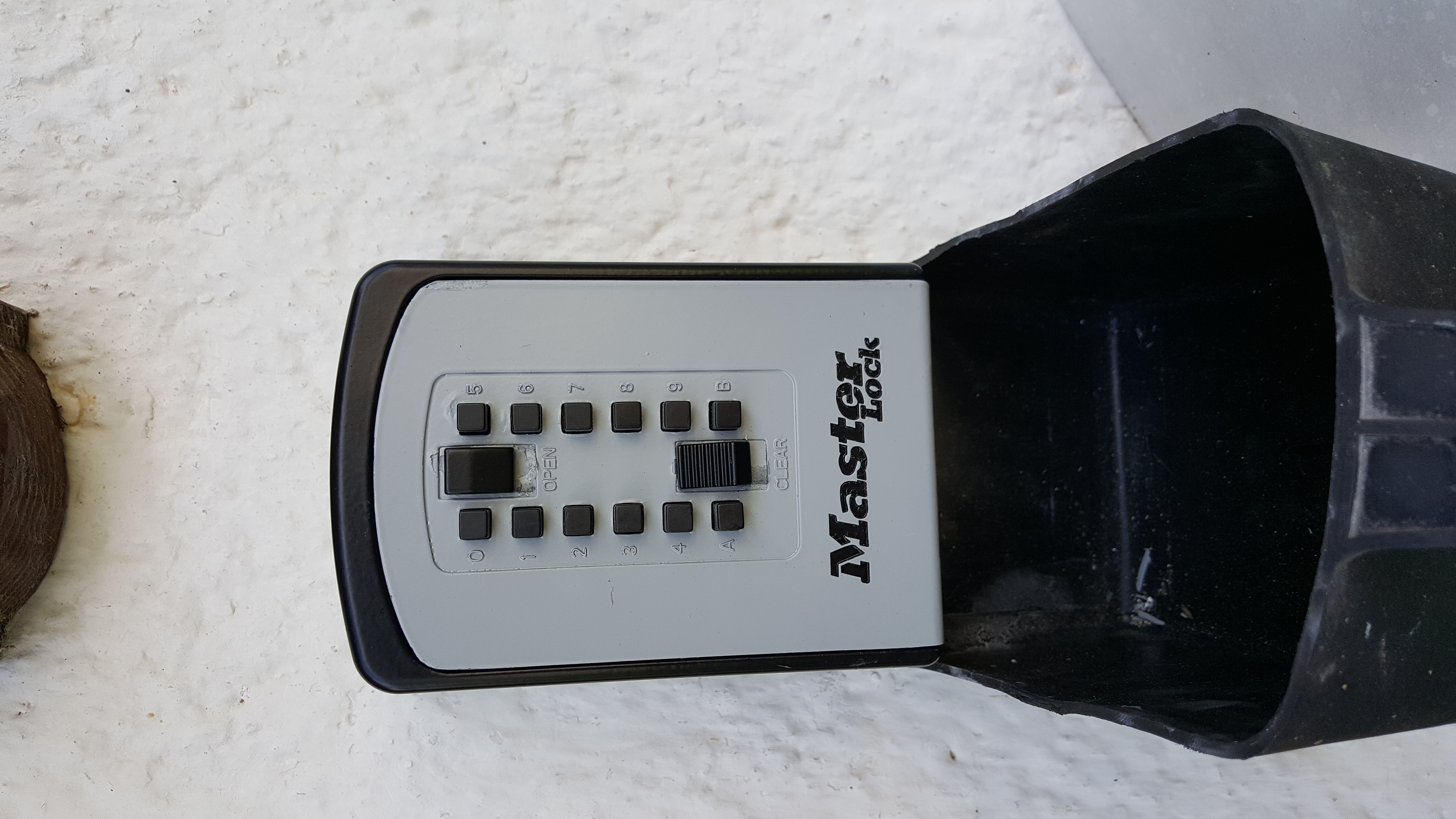 Monteurzimmer: Die Schlüsselbox - Ferienwohnungen Monfreda - Made for better days 