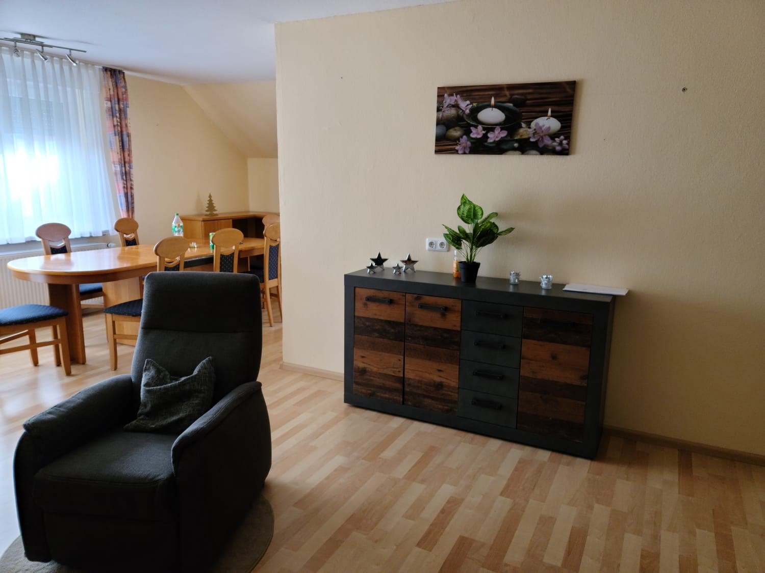 Monteurzimmer: Wohnzimmer/Esszimmer - Monteur, Ferienwohnung, Pension, Zimmer,  Gütersloh A2/A33