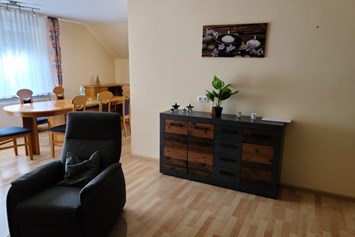 Monteurzimmer: Wohnzimmer/Esszimmer - Monteur, Ferienwohnung, Pension, Zimmer,  Gütersloh A2/A33