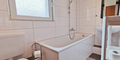 Monteurwohnung - Oberhausen (Oberhausen, Stadt) - Badezimmer - flex living -  Monteurwohnungen in Oberhausen