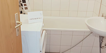 Monteurwohnung - Kaffeemaschine - Schleswig-Holstein - Badezimmer - flex living Monteurzimmer Stralsund