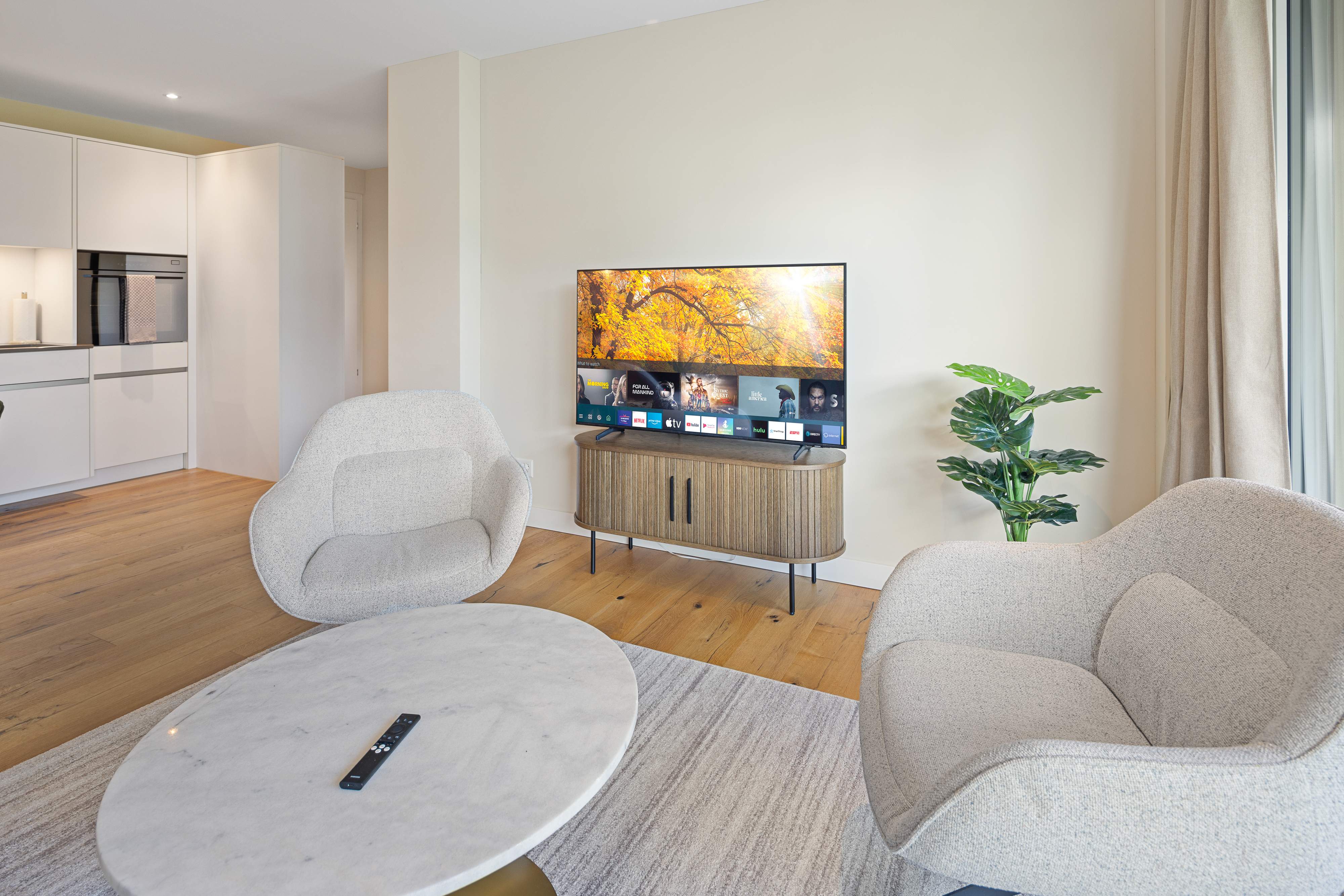 Monteurwohnung - Kühlschrank - Zürich - Wohnzimmer - Visionary Hospitality Embrach