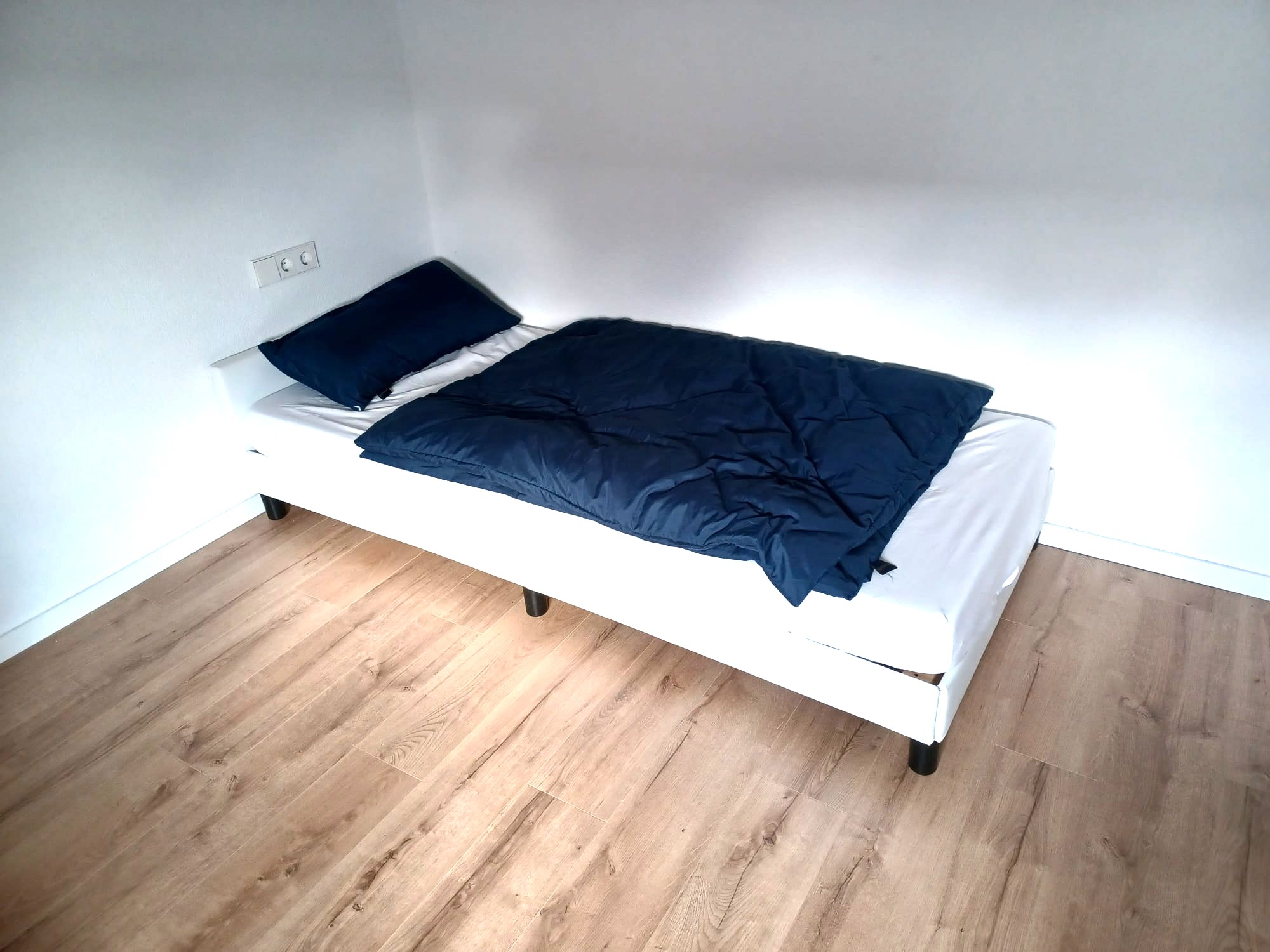 Monteurwohnung - Balkon - Duisburg - Zimmer - Business Apartment / Monteurwohnung ab 6 Monaten