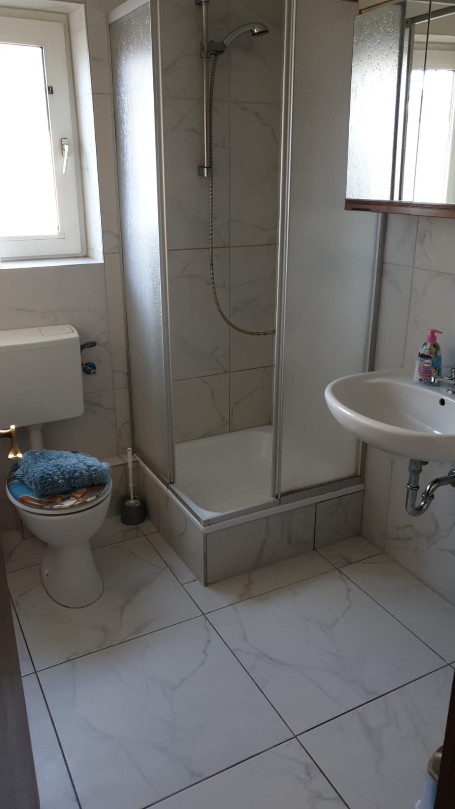 Monteurzimmer: Bad Zimmer 3, Wohnung 123 - Pension IZA