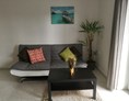 Monteurwohnung: Sofa kann auch als Schlafsofa verwendet werden  - Monteurwohnung Sauter