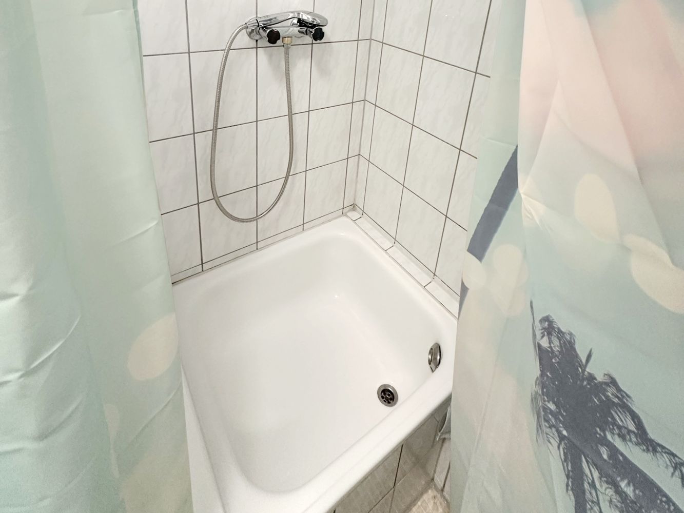 Monteurwohnung - Zimmertyp: Mehrbettzimmer - Nordrhein-Westfalen - Badezimmer Ferienwohnung Castrop-Rauxel - HomeRent in Castrop-Rauxel