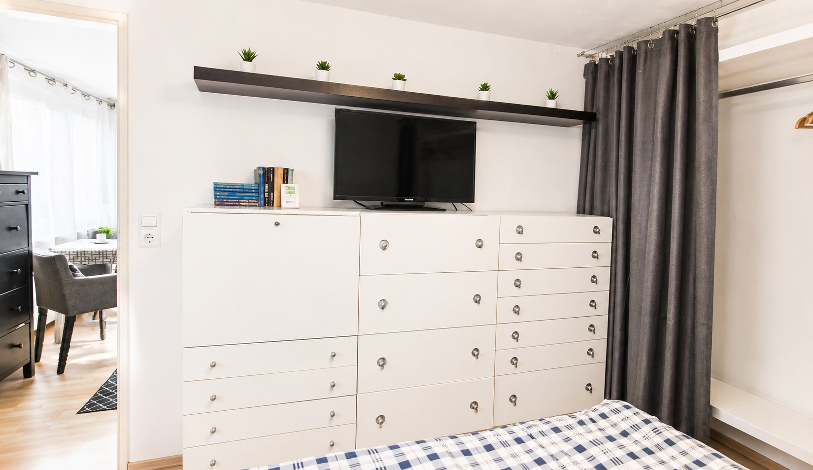 Monteurzimmer: Schlafzimmer - flex living -  Monteurwohnungen in Wiesbaden