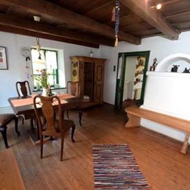 Monteurzimmer: Wohn - Schlafbereich (Einzelbett)
mit  Kamin - Landhaus Nitsch
