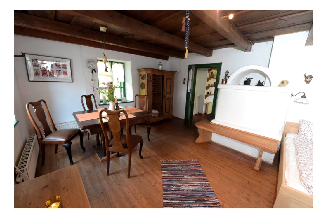 Monteurzimmer: Wohn - Schlafbereich (Einzelbett)
mit  Kamin - Landhaus Nitsch