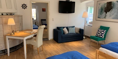 Monteurwohnung - PLZ 79312 (Deutschland) - Schlafzimmer 2 - Monteurwohnung Elfriede - Küche - TV - 2 Parkplätze - 2 Bäder