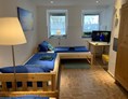 Monteurwohnung: Schlafzimmer 1 - Monteurwohnung Elfriede - Küche - TV - 2 Parkplätze - 2 Bäder