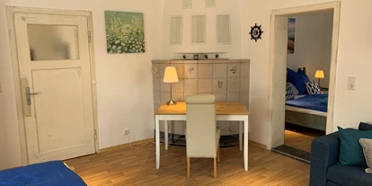 Monteurwohnung - PLZ 79312 (Deutschland) - Schlafzimmer 2 - Monteurwohnung Elfriede - Küche - TV - 2 Parkplätze - 2 Bäder