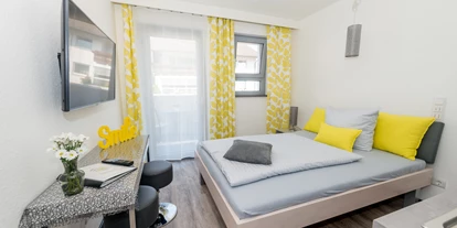 Monteurwohnung - PLZ 69469 (Deutschland) - Separate Schlafzimmer mit TV für Ihre Privatsphäre - Günstige Unterkünfte mit Top-Qualität - Apartmenthaus & Ferienwohnungen