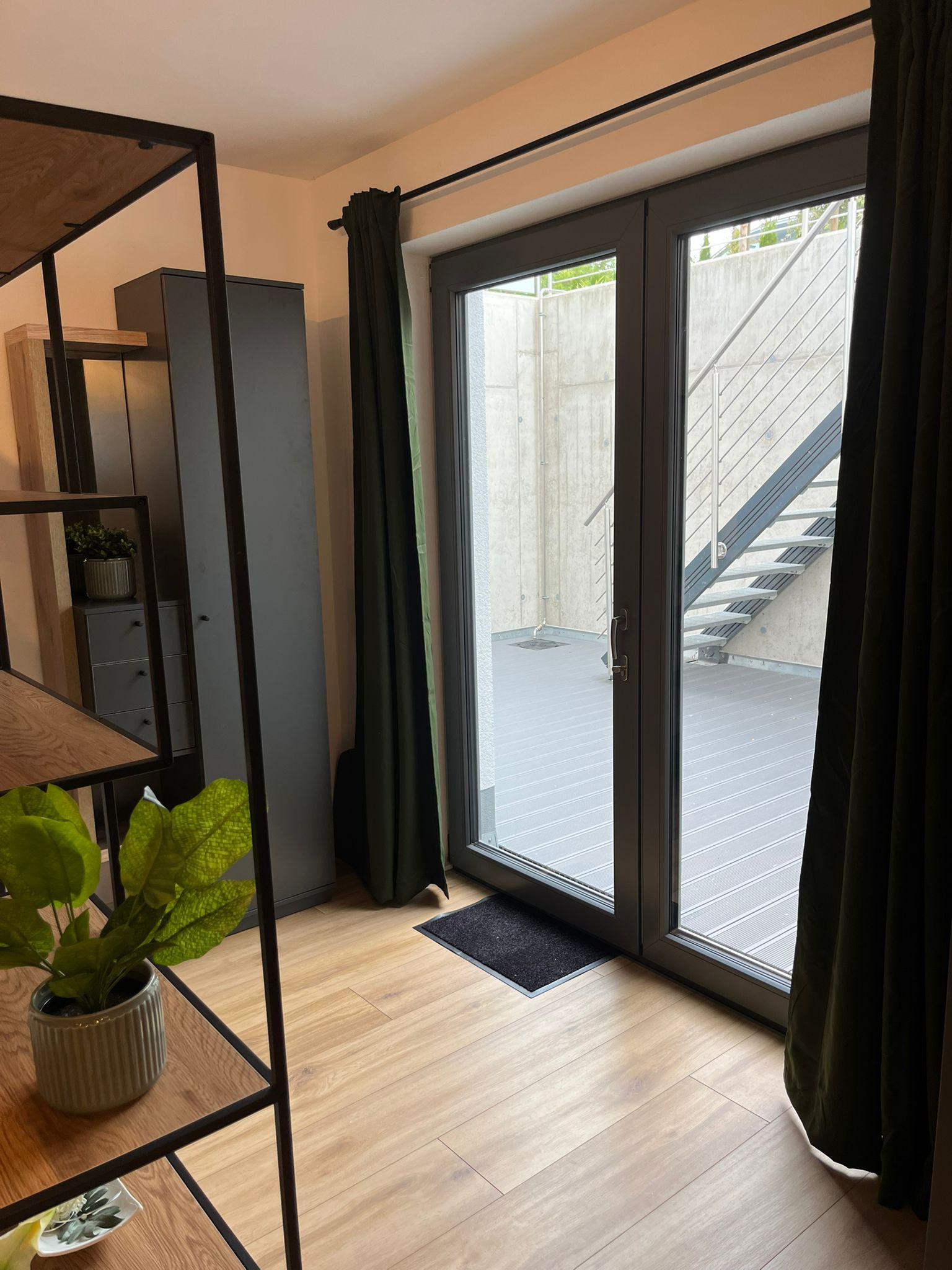 Monteurwohnung - Bettwäsche: Bettwäsche inklusive - Allgäu / Bayerisch Schwaben - Souterrainwohnung im Grünen