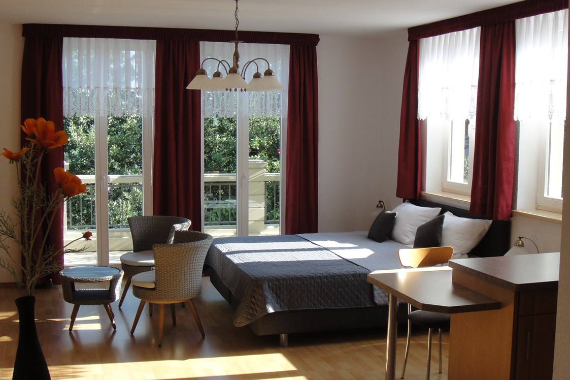 Monteurzimmer: Wohn- und Schlafraum - Ferienwohnung zum Entspannen