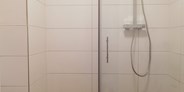 Monteurwohnung - Badezimmer: eigenes Bad - Bad im 1. Obergeschoss - sleep in Bremen