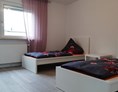 Monteurzimmer: Schlafzimmer im 1. Obergeschoss - sleep in Bremen