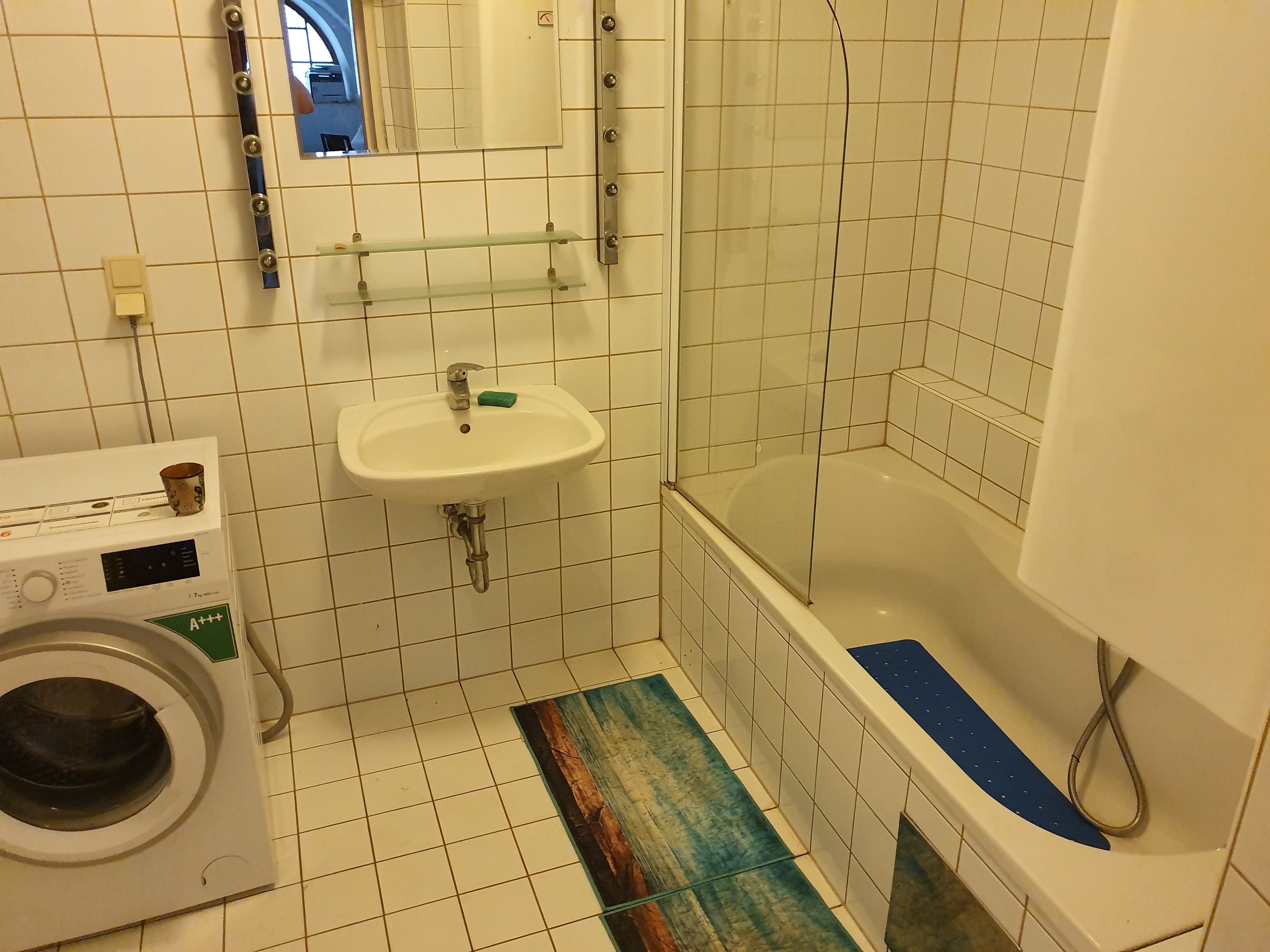 Monteurwohnung - Kühlschrank - Süd & West Steiermark - Monteur-Wohnung im Süden von Graz