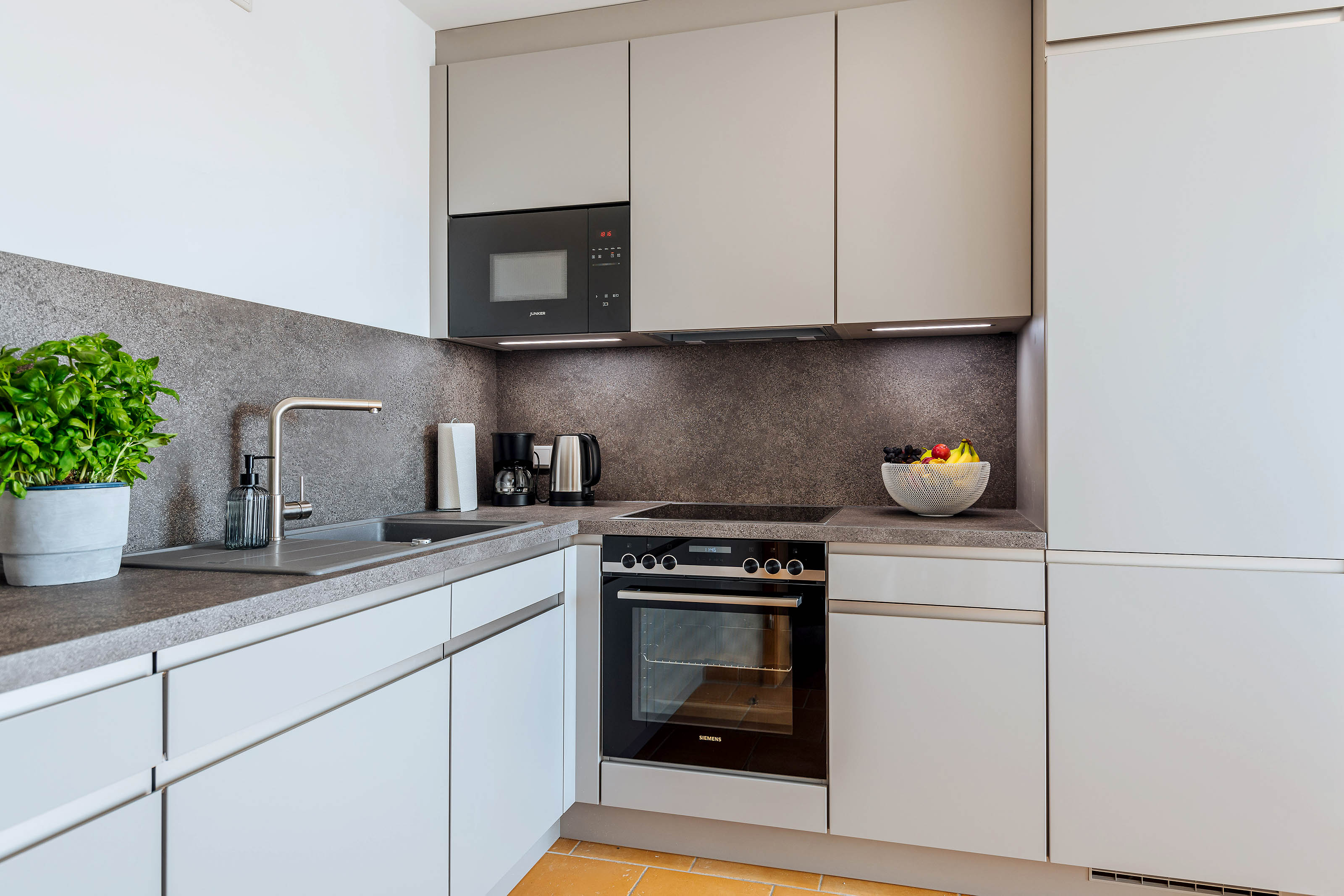 Monteurwohnung - Badezimmer: eigenes Bad - Mecklenburg-Vorpommern - Beispiel: Küche - WOTERKANT Apartments - Petridamm