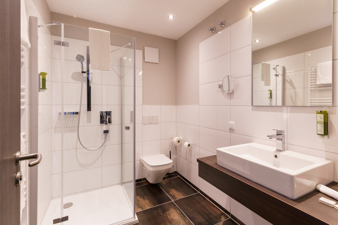 Monteurzimmer: Badezimmer - Hotel Duda