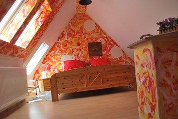 Monteurzimmer: Dachzimmer eventuell mit Zustellbett - Schlafen wie Zuhause