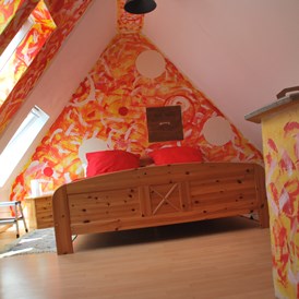 Monteurzimmer: Dachzimmer eventuell mit Zustellbett - Schlafen wie Zuhause