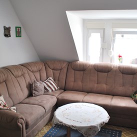 Monteurzimmer: Sitzecke im Wohnzimmer - Schlafen wie Zuhause