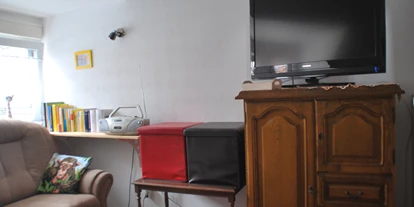 Monteurwohnung - PLZ 97342 (Deutschland) - TV im Wohnzimmer - Schlafen wie Zuhause