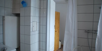 Monteurwohnung - PLZ 97342 (Deutschland) - Dusche - Schlafen wie Zuhause