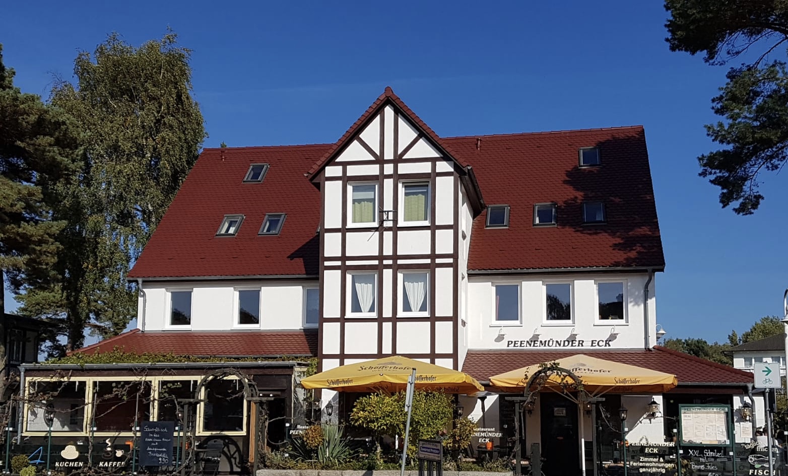 Monteurwohnung - Badezimmer: eigenes Bad - Mecklenburg-Vorpommern - Ansicht von vorn - Helle renovierte Wohnungen in Karlshagen auf Usedom 