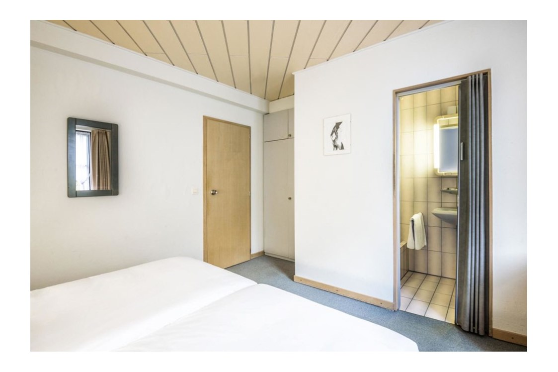 Monteurzimmer: Auch Dreibettzimmer für Monteure vorhanden - HOTEL LE POSTILLON