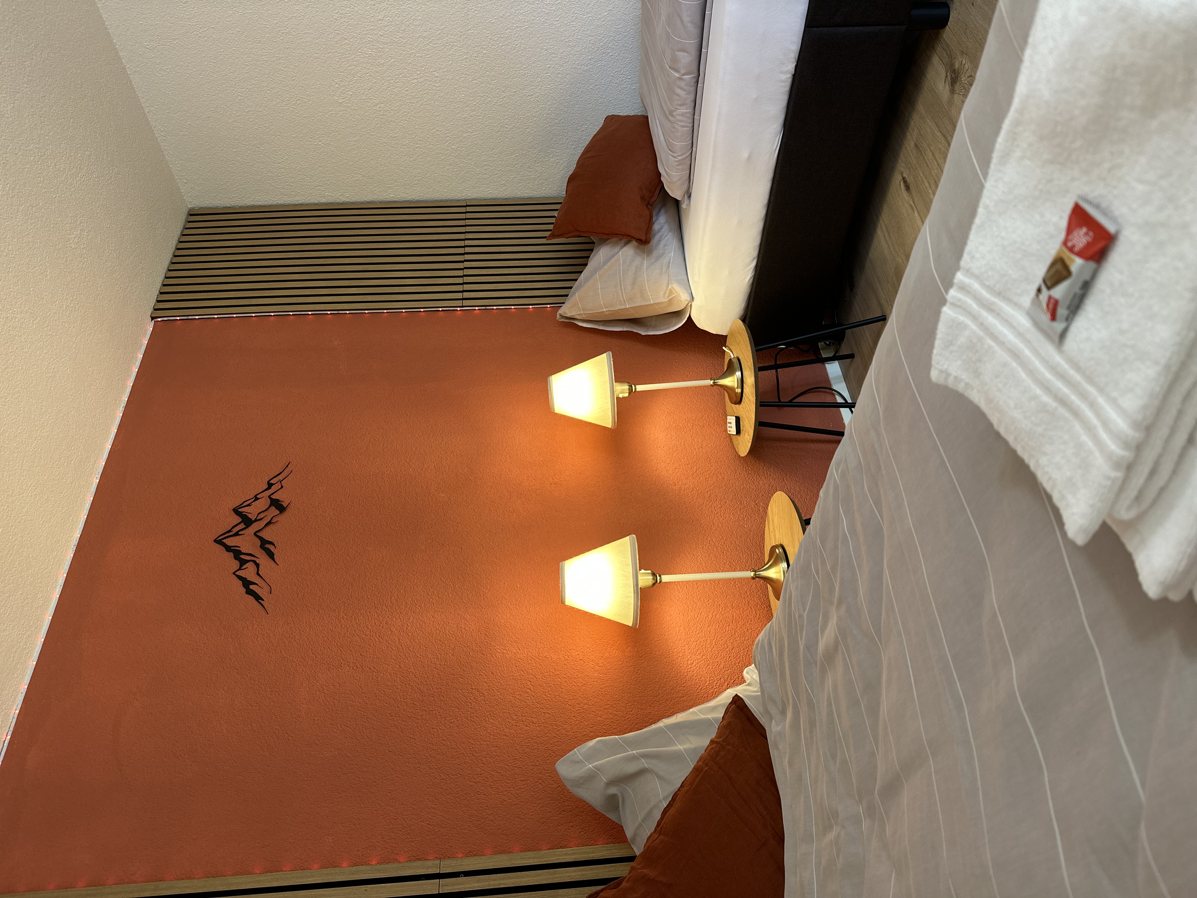 Monteurzimmer: 2 Einzelbetten - CapoBnB Work and Chill Apartment